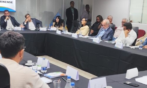 Prefeito de Piraí participa de reunião na Agenersa